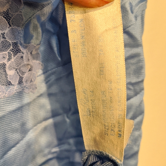 Vintage Van Raalte baby blue slip size 34 - Picture 3 of 6